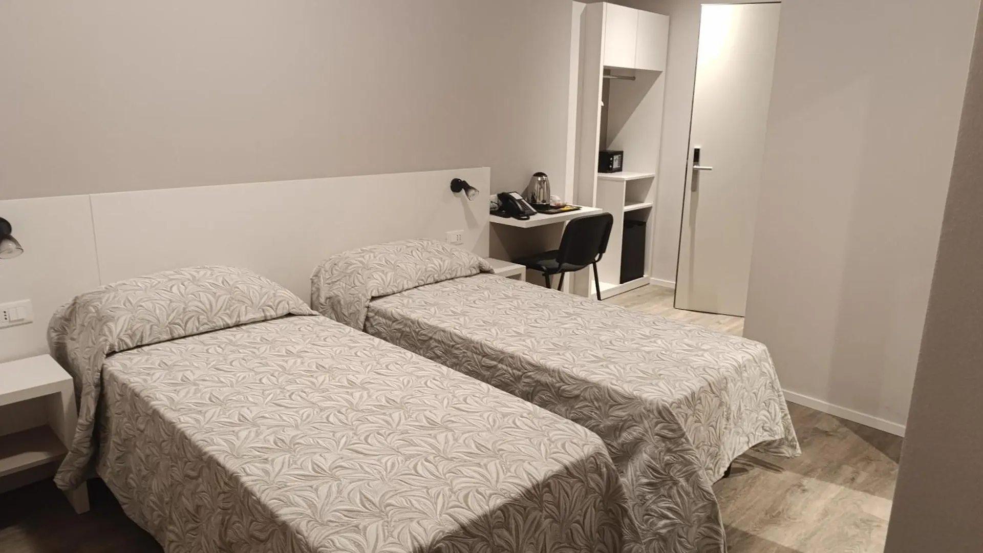 Hotel Acquario Genova 3*,